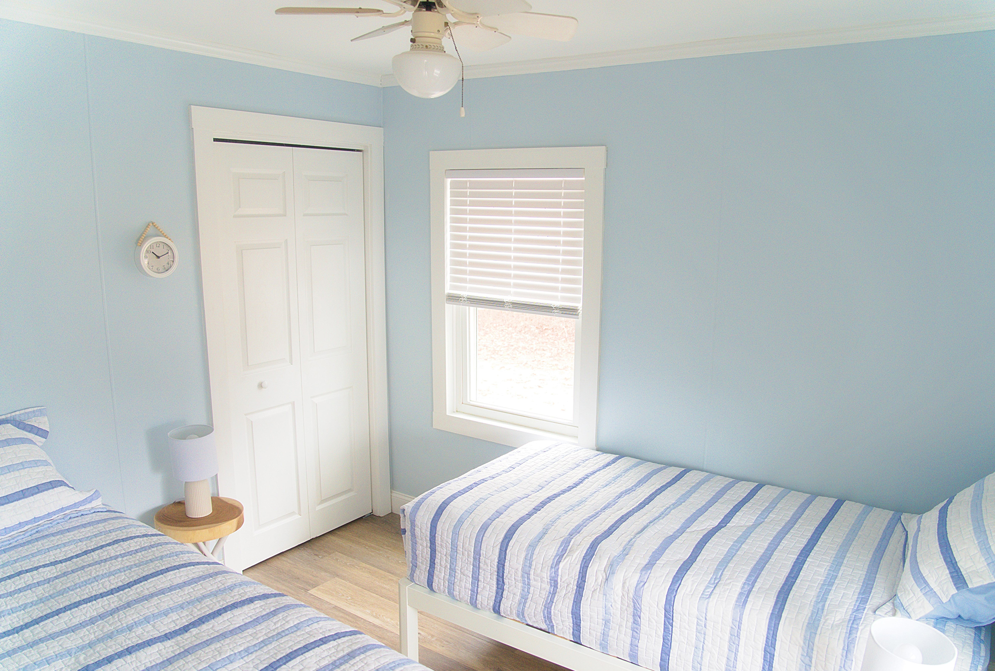 Bedroom with two Twin Beds
